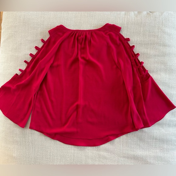 Jennifer Lopez Red Long Bell Sleeve Top. Size Small - Picture 6 of 11